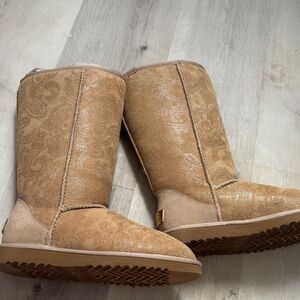 UGG Classic Tall Limited Edition Paisley Boots 5852 Tan Shimmer Size 5
